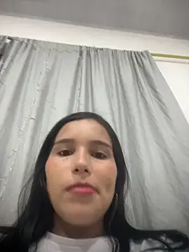 Snapshot of the_queen_of_street chatting on February 25, 2:21 am the queen of street online show from February 25, 2:21 am