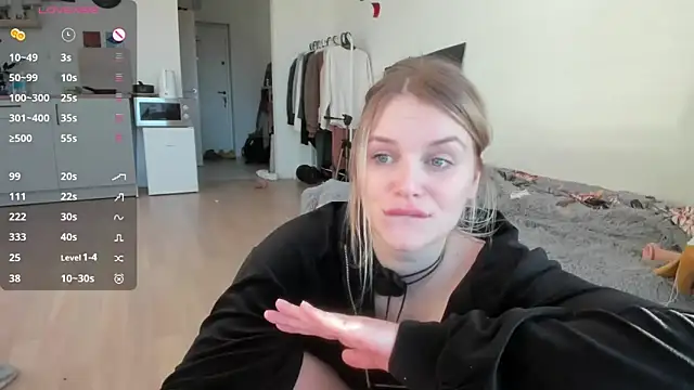 shiny bunnyyy online show from January 18, 11:21 am