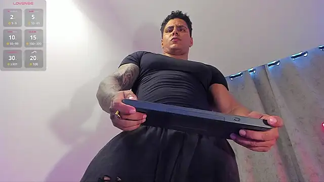 Maximoscott online show from January 26, 7:52 pm