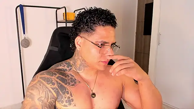 Maximoscott online show from November 13, 11:58 pm