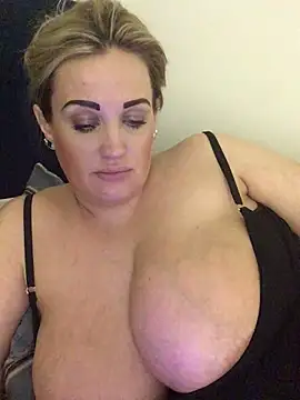 VikiiStoun online show from March 11, 1:59 am