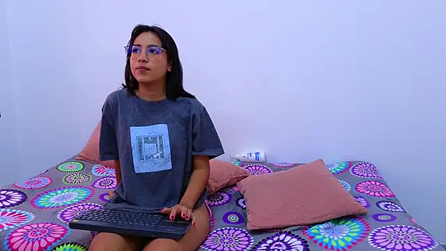 Ana and Leo online show from January 23, 3:32 pm