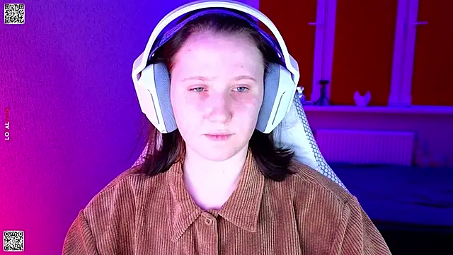 mon lola online show from January 10, 3:47 pm