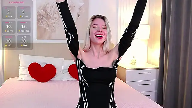 Snapshot of Emma_plux chatting on March 19, 4:03 am Emma plux online show from March 19, 4:03 am