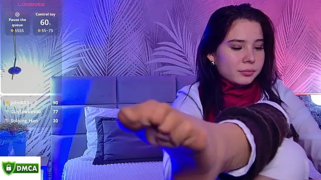 Snapshot of Emma_plux chatting on October 31, 8:21 pm Emma plux online show from October 31, 8:21 pm