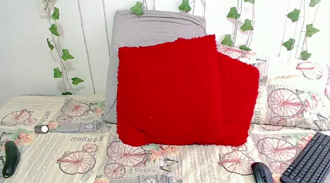 Snapshot of mia_grey01 chatting on January 23, 3:11 pm mia grey01 online show from January 23, 3:11 pm