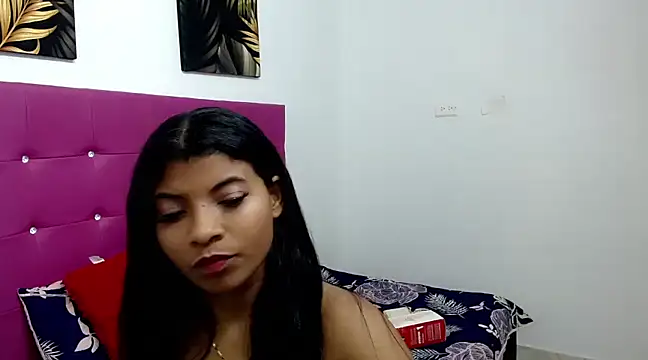 Snapshot of mia_grey01 chatting on February 20, 11:53 am mia grey01 online show from February 20, 11:53 am