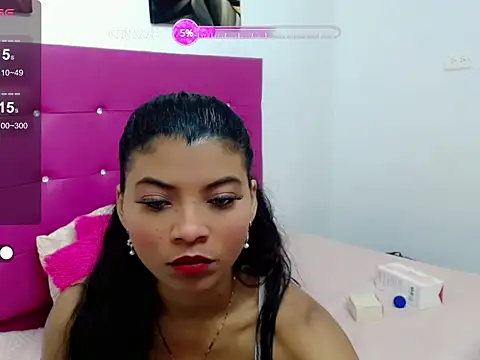 Snapshot of mia_grey01 chatting on March 16, 12:11 pm mia grey01 online show from March 16, 12:11 pm