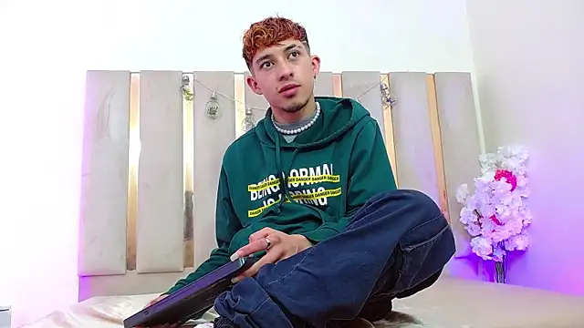 Axel tay online show from October 23, 3:28 am