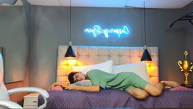 Tommy18   online show from March 5, 8:21 am