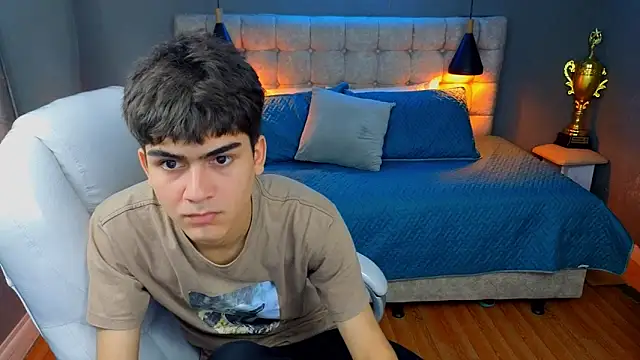 Tommy18   online show from March 18, 7:41 am