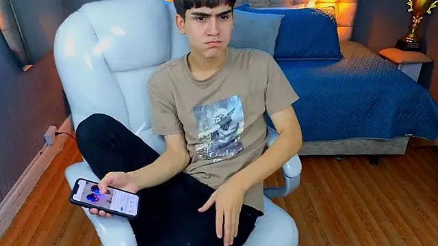 Tommy18   online show from March 18, 10:46 am