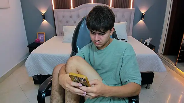 Tommy18   online show from January 13, 3:34 am