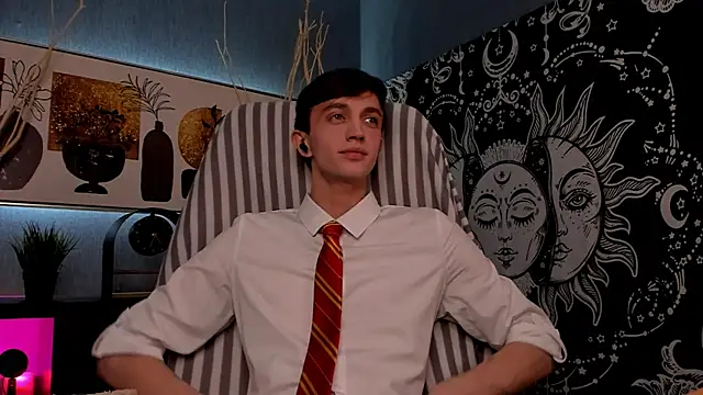 John Weasley online show from January 8, 9:01 pm