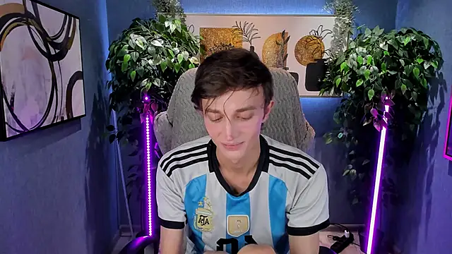 John Weasley online show from October 16, 7:42 am