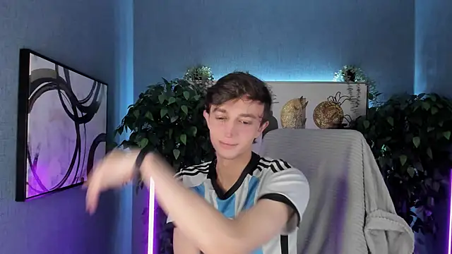 John Weasley online show from November 4, 1:10 pm