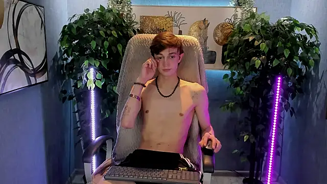 John Weasley online show from December 1, 2:11 pm