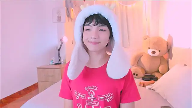 AllanYong18 online show from October 21, 1:01 pm