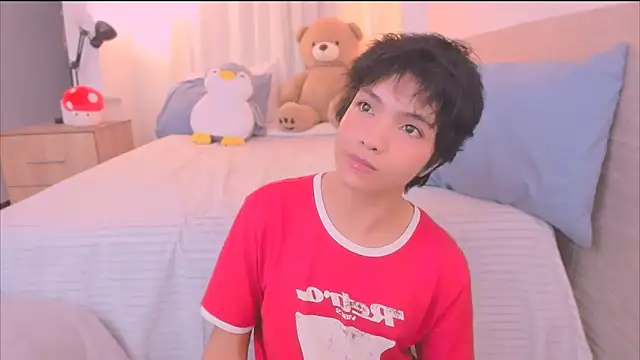 AllanYong18 online show from January 7, 2:36 am