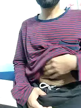 Snapshot of TOPMOON001 chatting on January 24, 11:48 am TOPMOON001 online show from January 24, 11:48 am