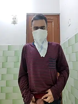 Snapshot of TOPMOON001 chatting on March 2, 7:02 pm TOPMOON001 online show from March 2, 7:02 pm