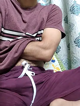 Snapshot of TOPMOON001 chatting on October 6, 8:45 am TOPMOON001 online show from October 6, 8:45 am