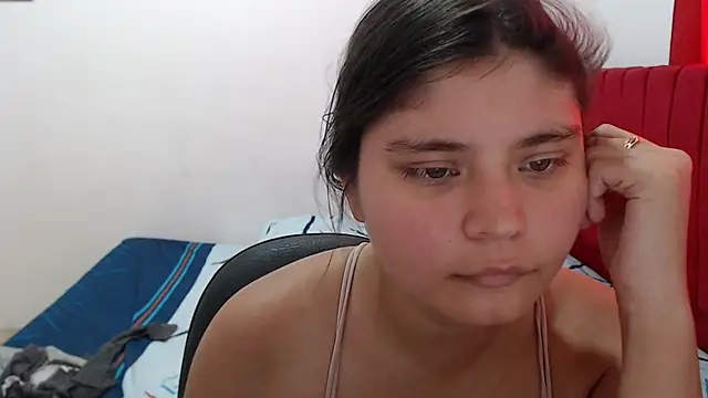 Snapshot of diva_sexyhot chatting on February 4, 2:53 pm diva sexyhot online show from February 4, 2:53 pm