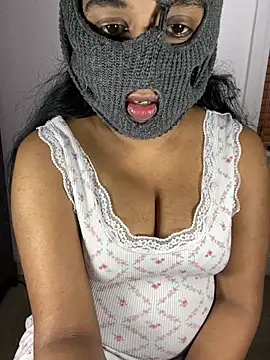 Snapshot of ArathyNambyarMallu chatting on January 21, 3:32 pm ArathyNambyarMallu online show from January 21, 3:32 pm