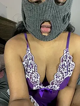 Snapshot of ArathyNambyarMallu chatting on February 5, 11:34 am ArathyNambyarMallu online show from February 5, 11:34 am