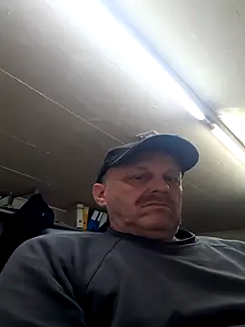 Schwach041967 online show from April 22, 4:08 pm