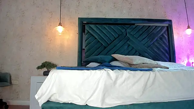 Snapshot of Marttina_Ruiz chatting on February 7, 7:38 pm Marttina Ruiz online show from February 7, 7:38 pm