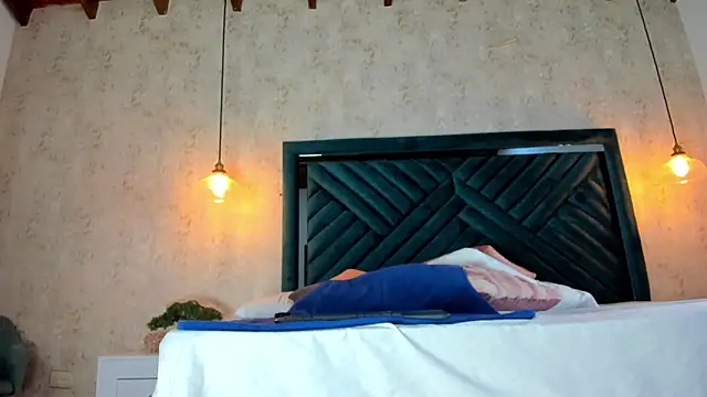 Snapshot of Marttina_Ruiz chatting on March 7, 7:49 pm Marttina Ruiz online show from March 7, 7:49 pm