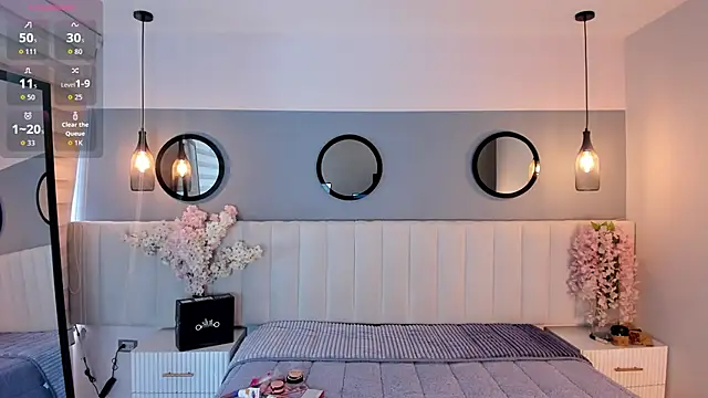 chelsea bolton  online show from March 15, 12:44 pm