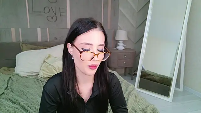 EmmaLawrens online show from February 23, 2:14 pm