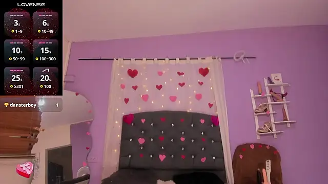 naomii 0 online show from February 14, 12:13 pm