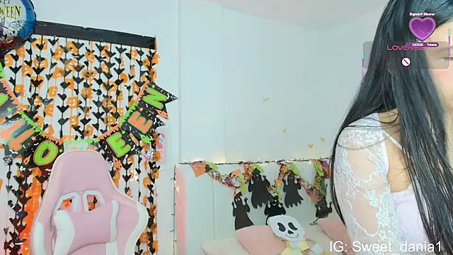 Snapshot of sweet_dania_ chatting on October 20, 6:58 am sweet dania online show from October 20, 6:58 am