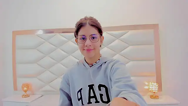 MiaQueen021 online show from January 20, 12:18 pm