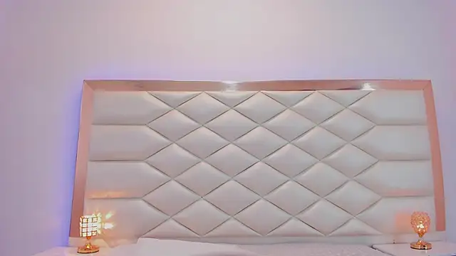 MiaQueen021 online show from January 21, 12:29 pm