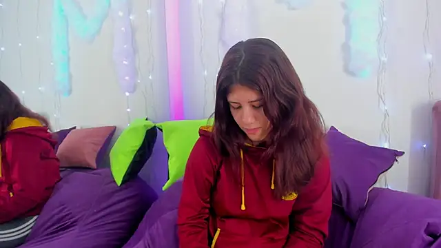 MiaQueen021 online show from September 25, 2:21 pm