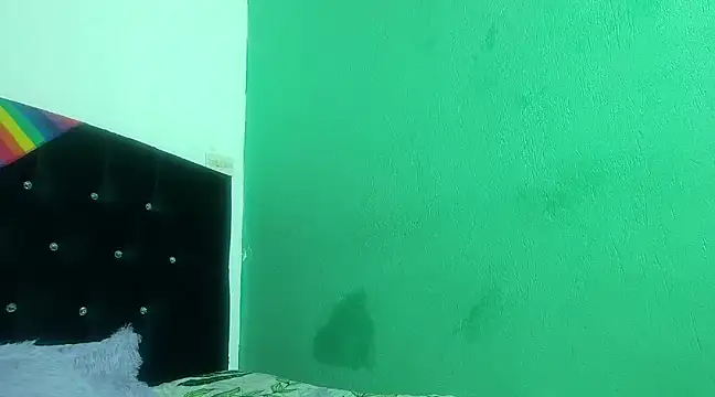 boysLittle online show from March 21, 12:06 pm