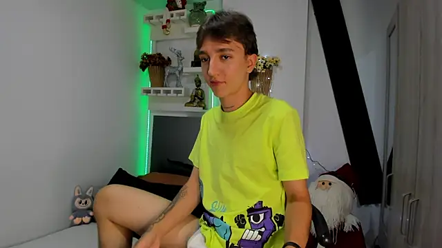 Snapshot of jeremy_salvatore chatting on December 3, 12:18 am jeremy salvatore online show from December 3, 12:18 am