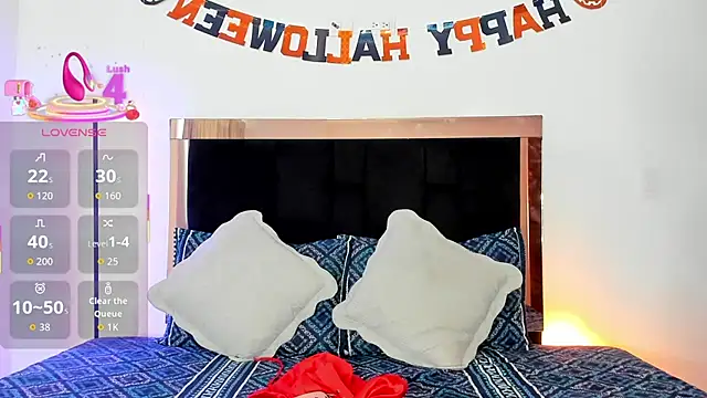 Snapshot of Carorosse chatting on October 12, 6:18 pm Carorosse online show from October 12, 6:18 pm