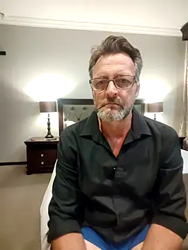 itsmeyes69 online show from February 22, 11:35 pm