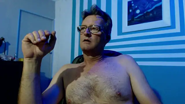 itsmeyes69 online show from February 28, 9:23 pm