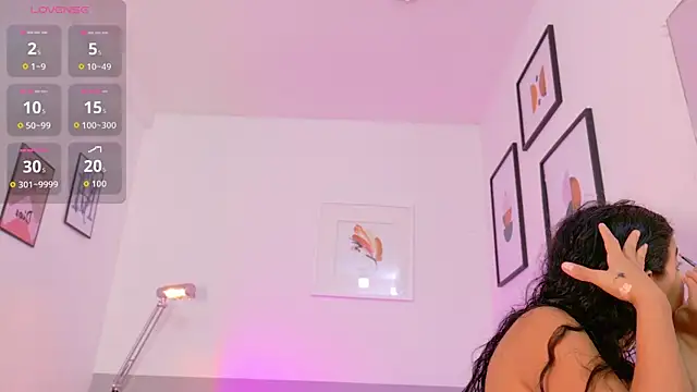 hotiergirl online show from October 15, 1:00 pm