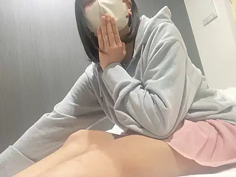 Snapshot of sakuchaaa_2525 chatting on March 8, 10:11 am sakuchaaa 2525 online show from March 8, 10:11 am