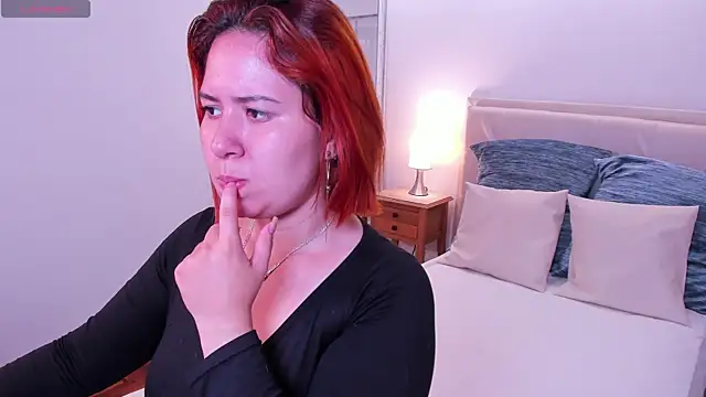 Snapshot of zoes_milee chatting on January 30, 11:33 am zoes milee online show from January 30, 11:33 am