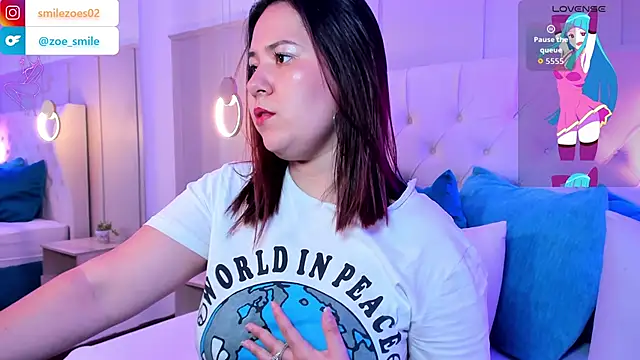 Snapshot of zoes_milee chatting on September 8, 4:06 pm zoes milee online show from September 8, 4:06 pm