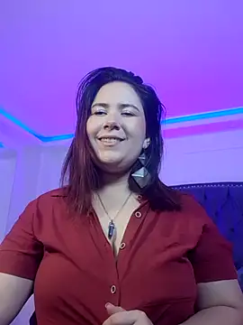 Snapshot of zoes_milee chatting on October 3, 11:29 am zoes milee online show from October 3, 11:29 am