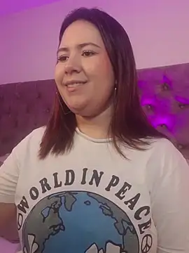 Snapshot of zoes_milee chatting on October 10, 11:42 am zoes milee online show from October 10, 11:42 am